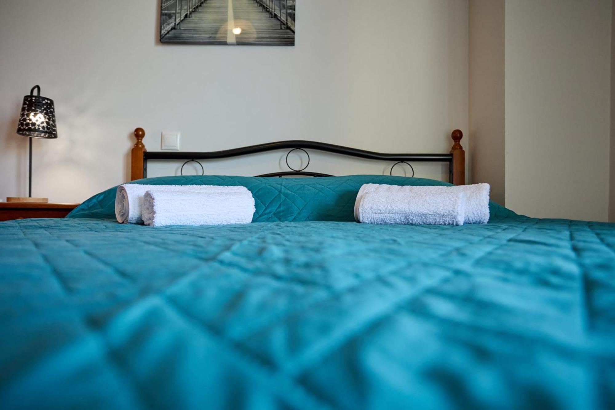 Chios Town Apartment - Heart Of Chios Town With 2 Minute Walk To The Beach Екстериор снимка